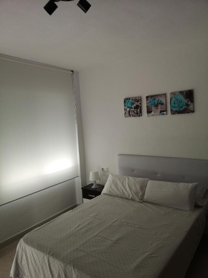 Apartamento 60 M2 En La Playa Torre de Benagalbon Exteriör bild
